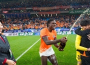 开云体育登录-包含火爆角逐，胜负悬念引发球迷热议的词条