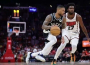 开云体育中国-火箭客场击败雄鹿，结束三连败