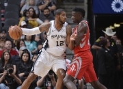 开云体育平台APP-关于火箭内线遭遇重伤，队员集体发力守住胜利的信息