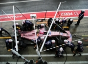 开云体育APP下载-红牛车队绝杀雷诺车队，佩雷兹状态火热