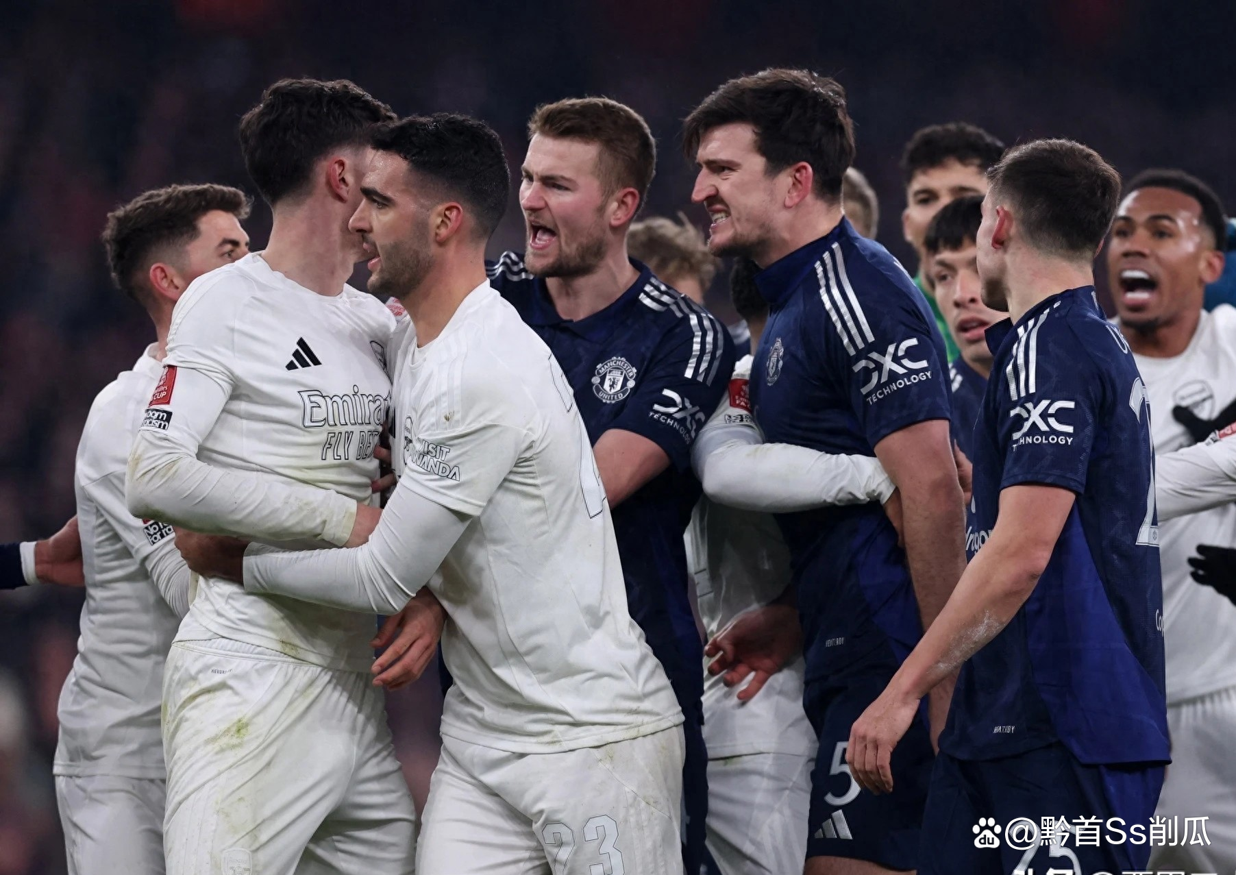 足球明星大战再度上演，比赛扣人心弦