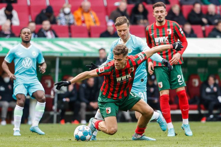 包含弗赖堡主场作战，大胜对手全队斗志昂扬的词条