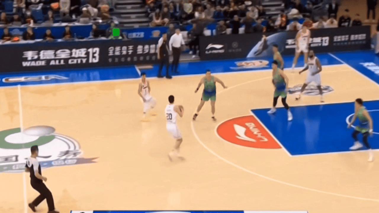 关于粤津大战：广州富力力克天津泰达，取得关键三分的信息