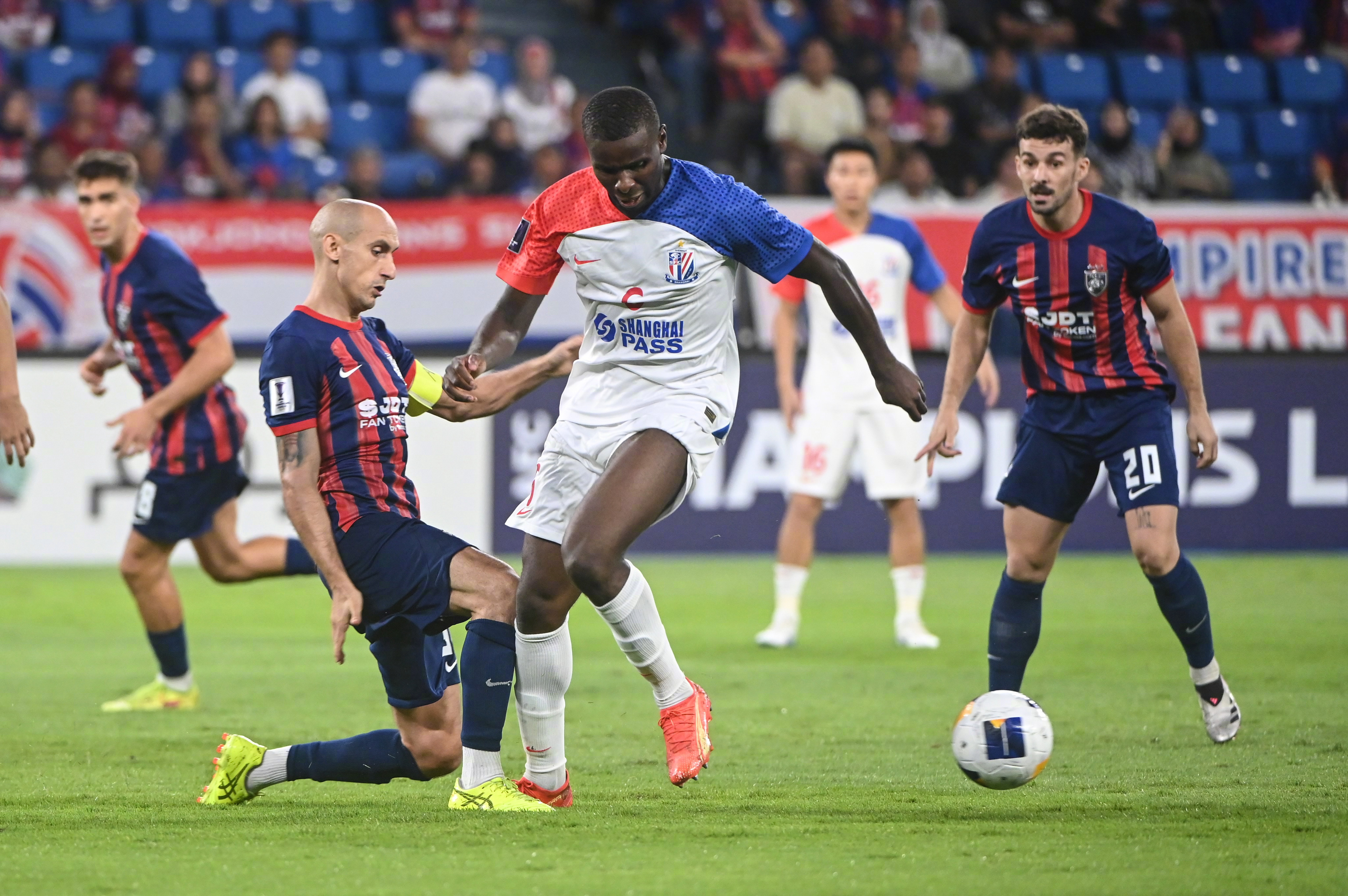 中亚球员轮番破门，掀起亚冠狂潮