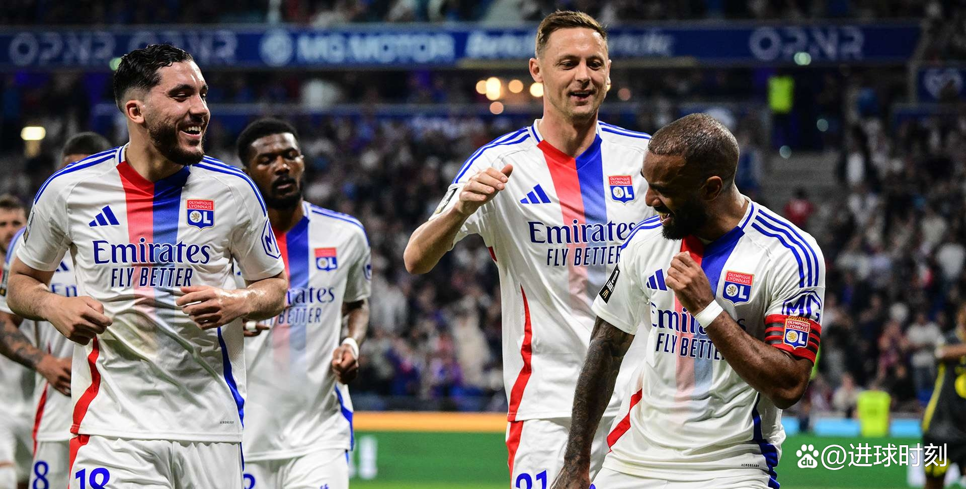 关于里昂主场大胜尼斯，争冠形势看涨的信息