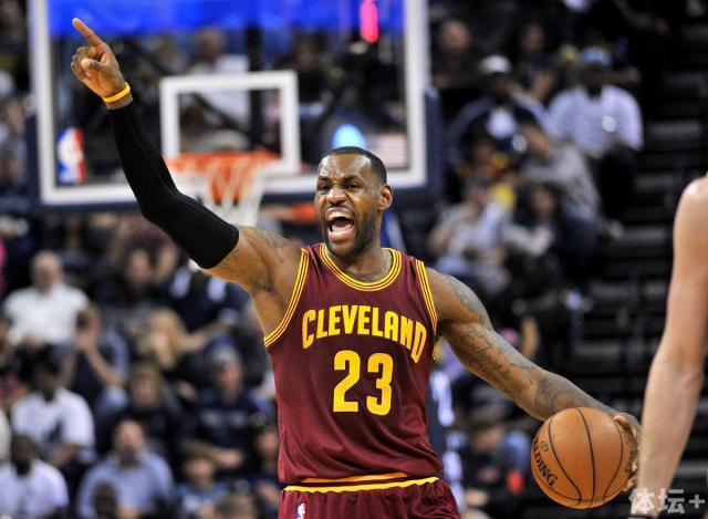 雄鹿队主帅赞誉球队表现，球员们备受鼓舞