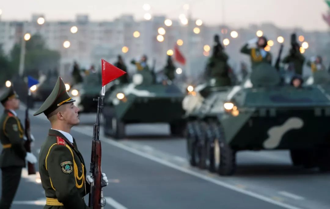 包含白俄罗斯英雄夺冠，跻身亚洲足球最高殿堂的词条