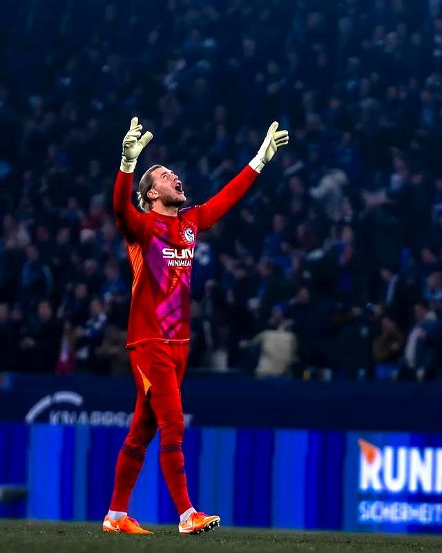 包含凯泽斯劳滕球队备受球迷期待的词条