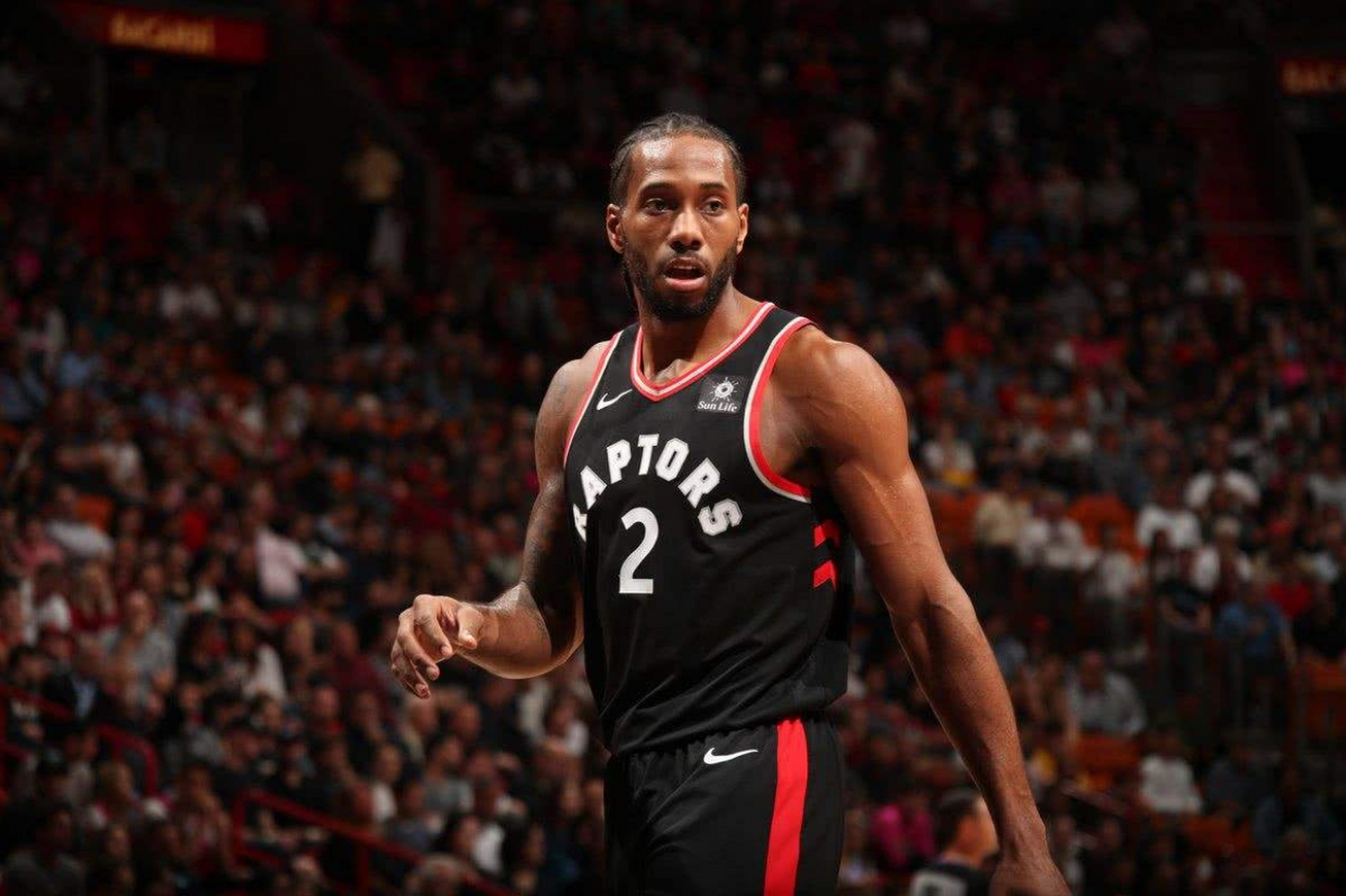 关于快船险胜骑士，莱纳德终场绝杀带走比赛胜利的信息