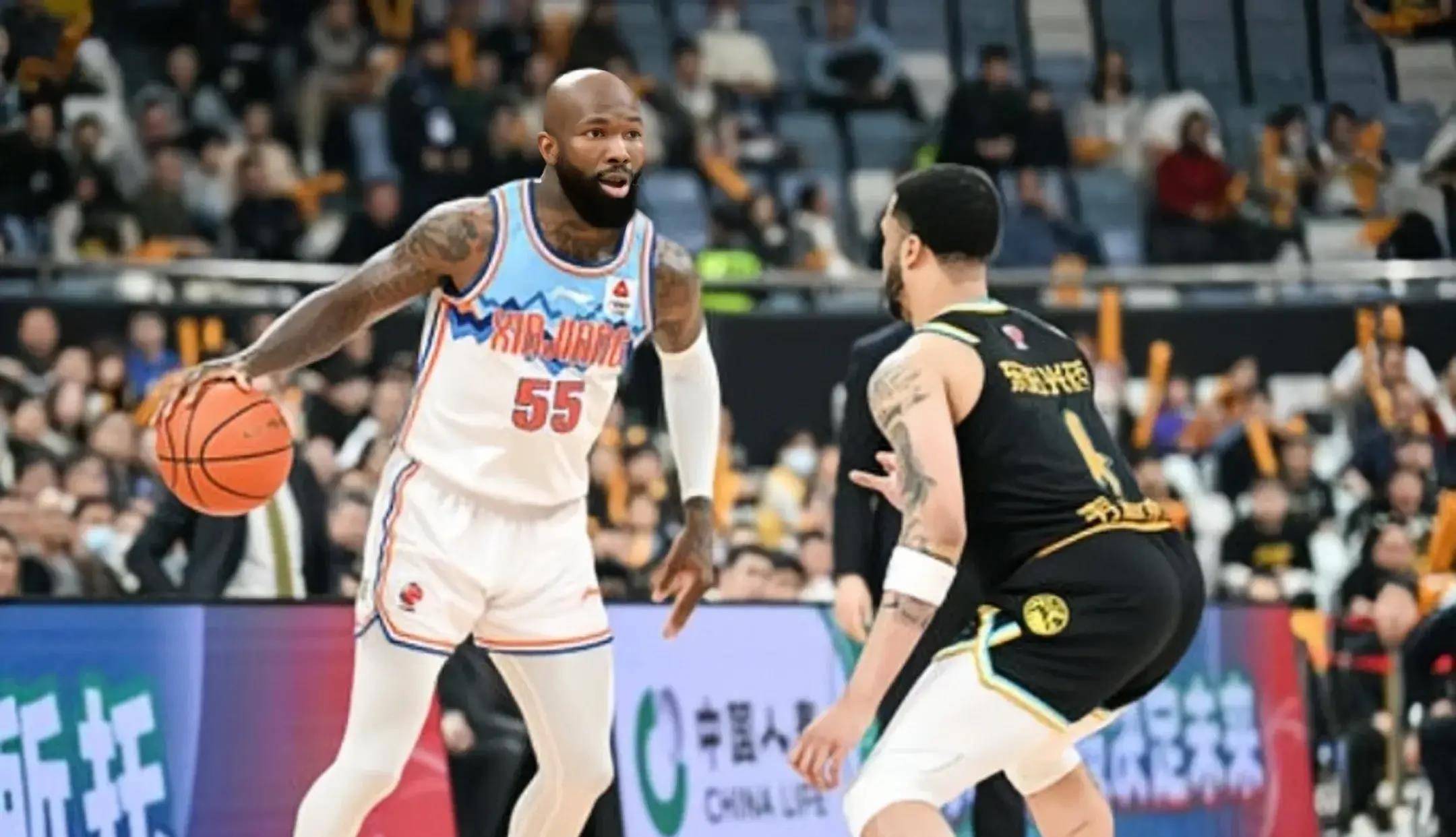 广厦男篮强势击败对手，积分攀升