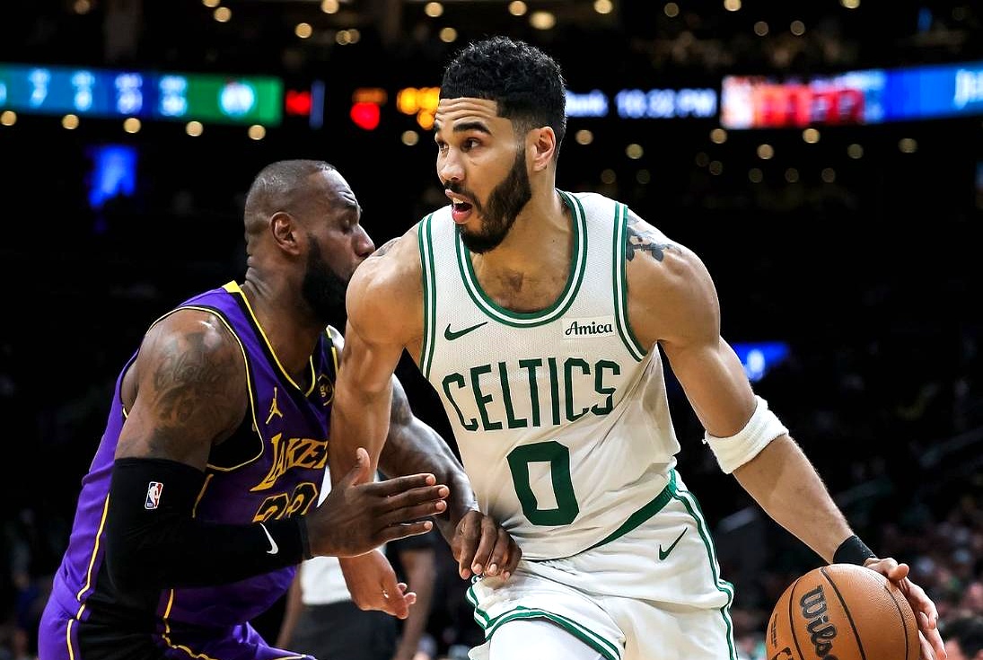 关于凯尔特人主场大胜人,沃克复出贡献分的信息 关于凯尔特人主场大胜人,沃克复出贡献分的信息