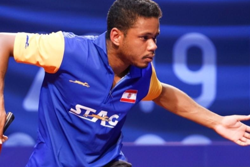 加拿大乒乓球选手奋力拼搏，成功晋级决赛