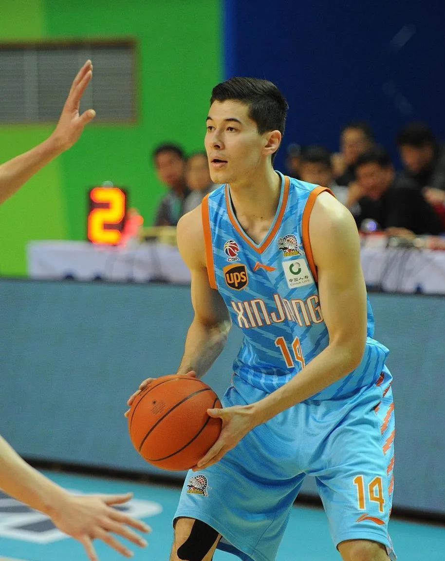 CBA季后赛战火升级，球队实力角逐