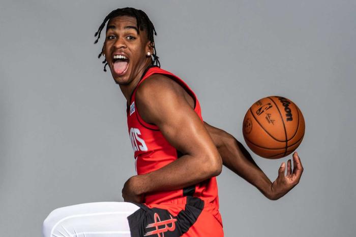 关于火箭在洛杉矶伤退引热议的信息