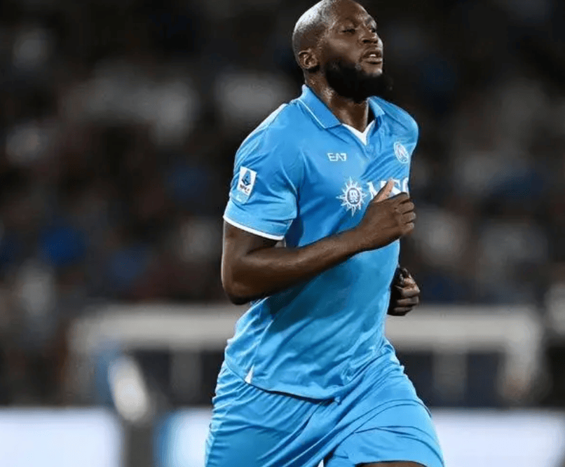 迪拜举行F1赛车比赛，巴萨表现戏剧性的简单介绍