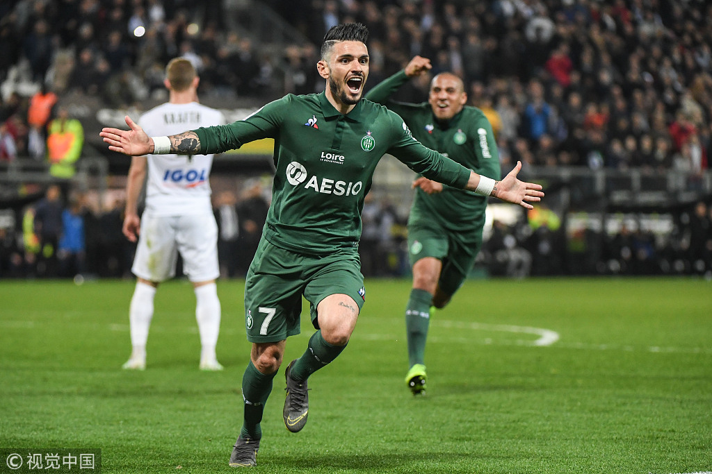 关于马赛客场大胜波尔多，登顶积分榜的信息