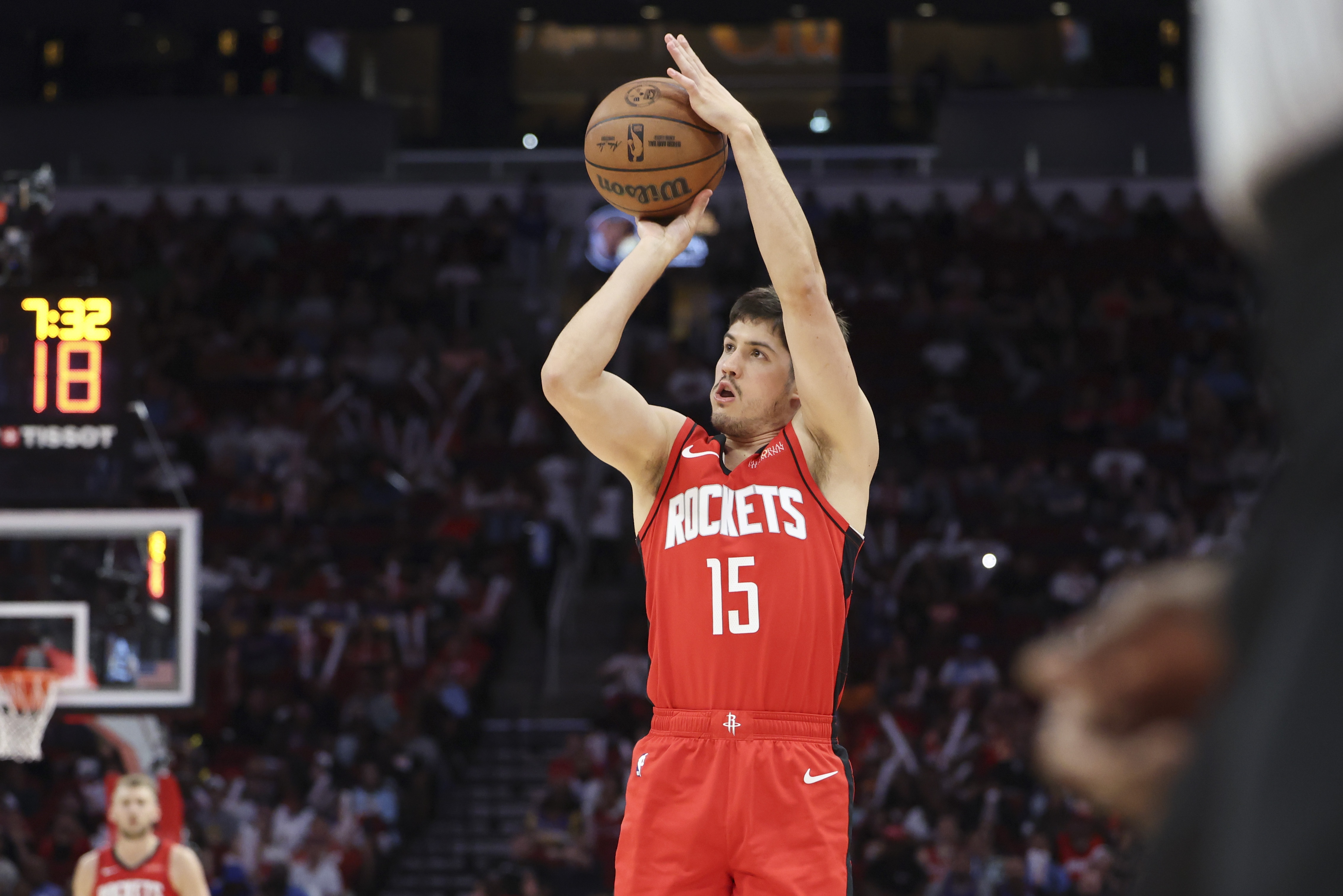 火箭队新晋球员表现出色，带领球队走向胜利的简单介绍