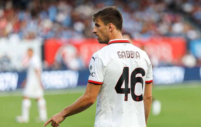 AC米兰明星球员受伤，或将缺席未来几场比赛的简单介绍