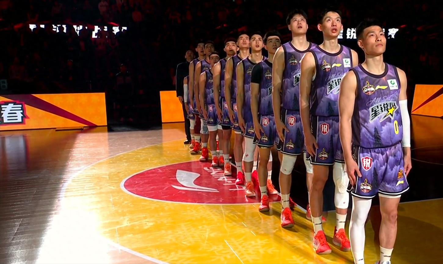 包含顶尖球员聚首，展开激烈对抗比赛的词条