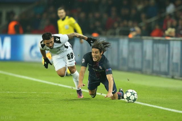 关于威尔士主场2-1逆转保加利亚，锁定小组第一的信息