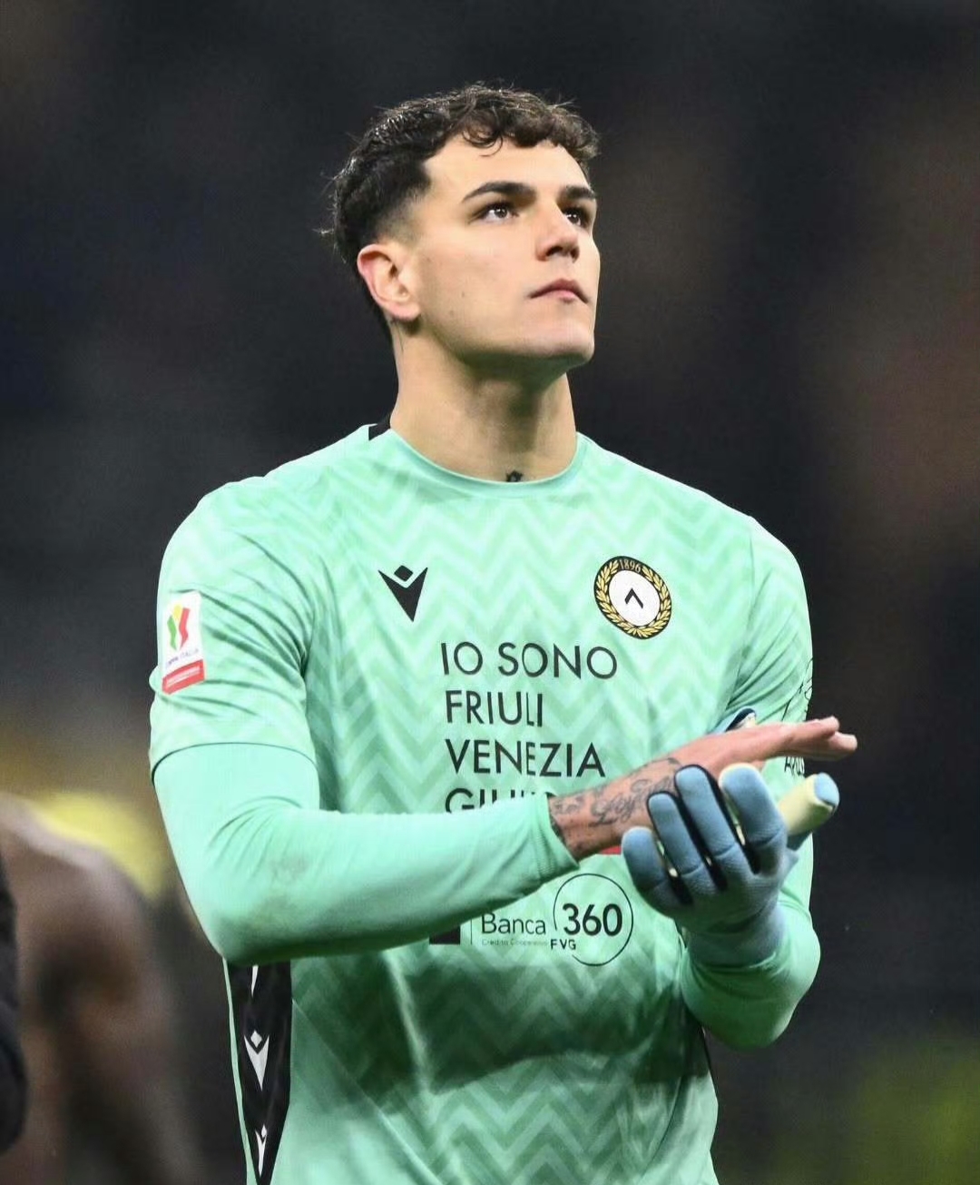 包含热那亚主场力克对手，喜获三分的词条