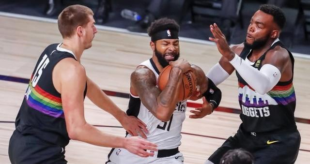 包含美国网球队险胜德国网球队，穆雷完成帽子戏法的词条