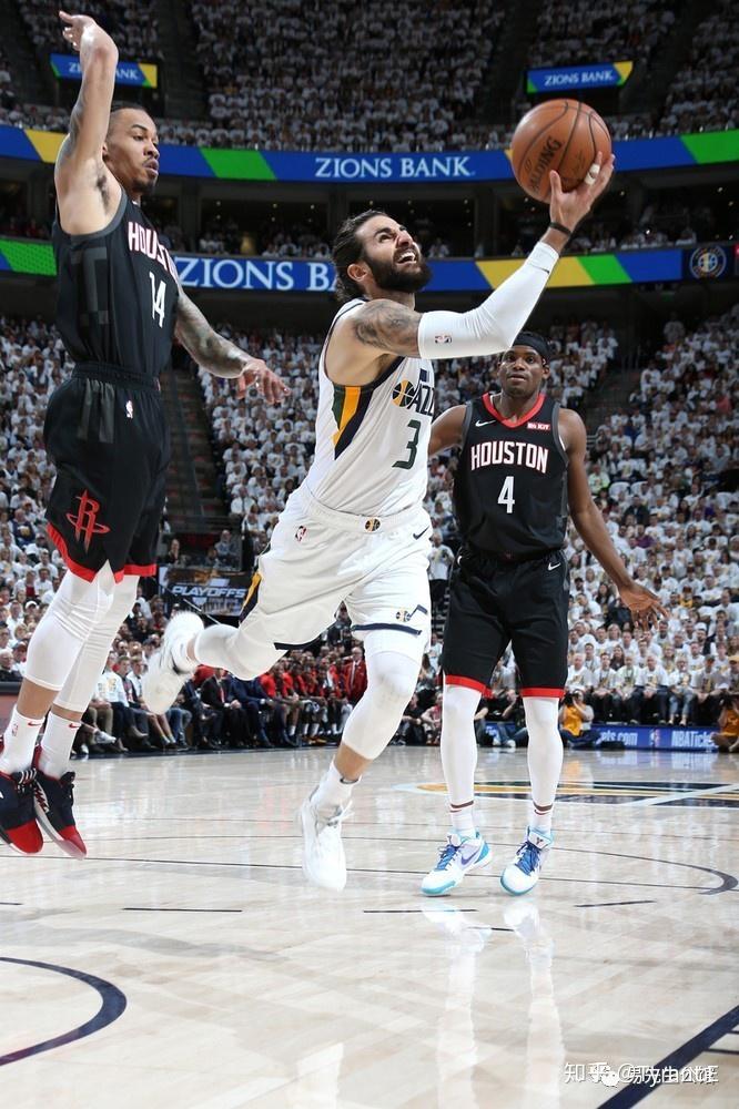 北京队力克爵士，霍勒迪带队取胜