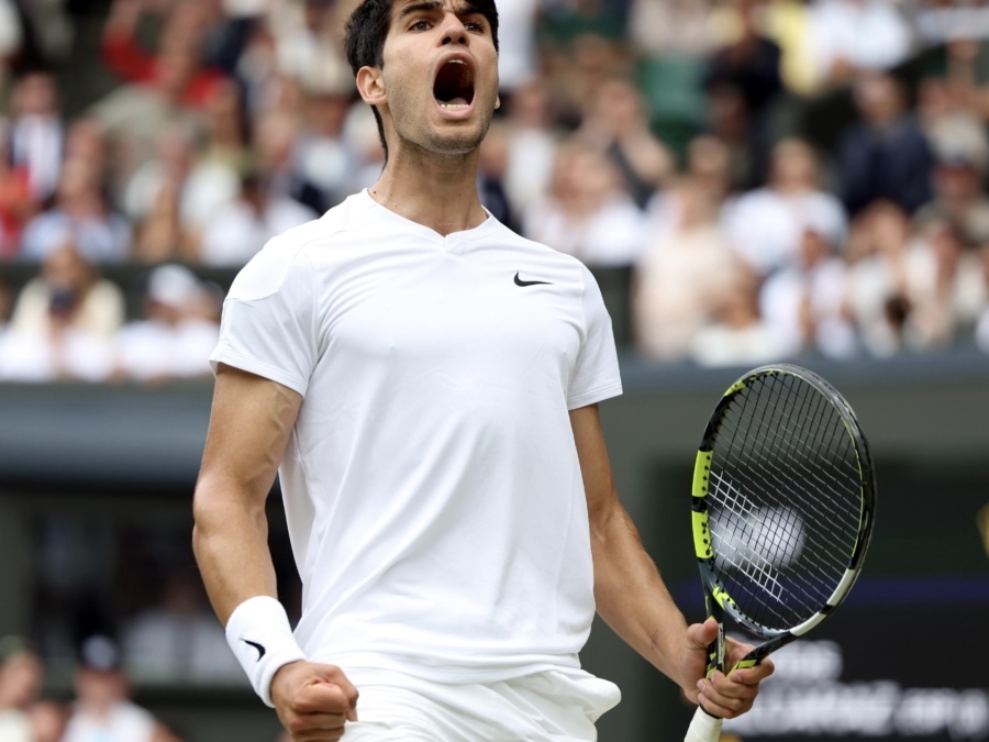 戴维斯杯轻取温网，阿尔卡拉斯惊艳四座